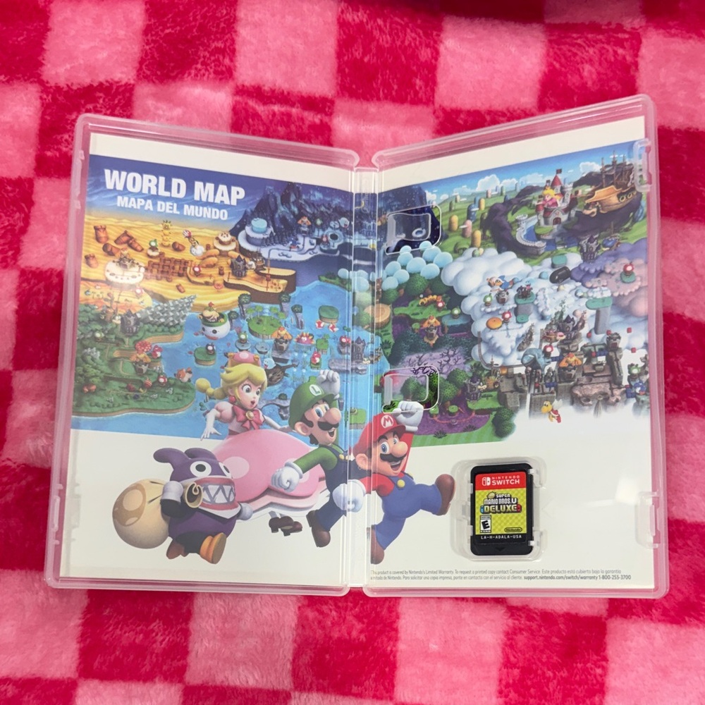 Nintendo New Super Mario Bros. U Deluxe (With Case) - Picture 2 of 4